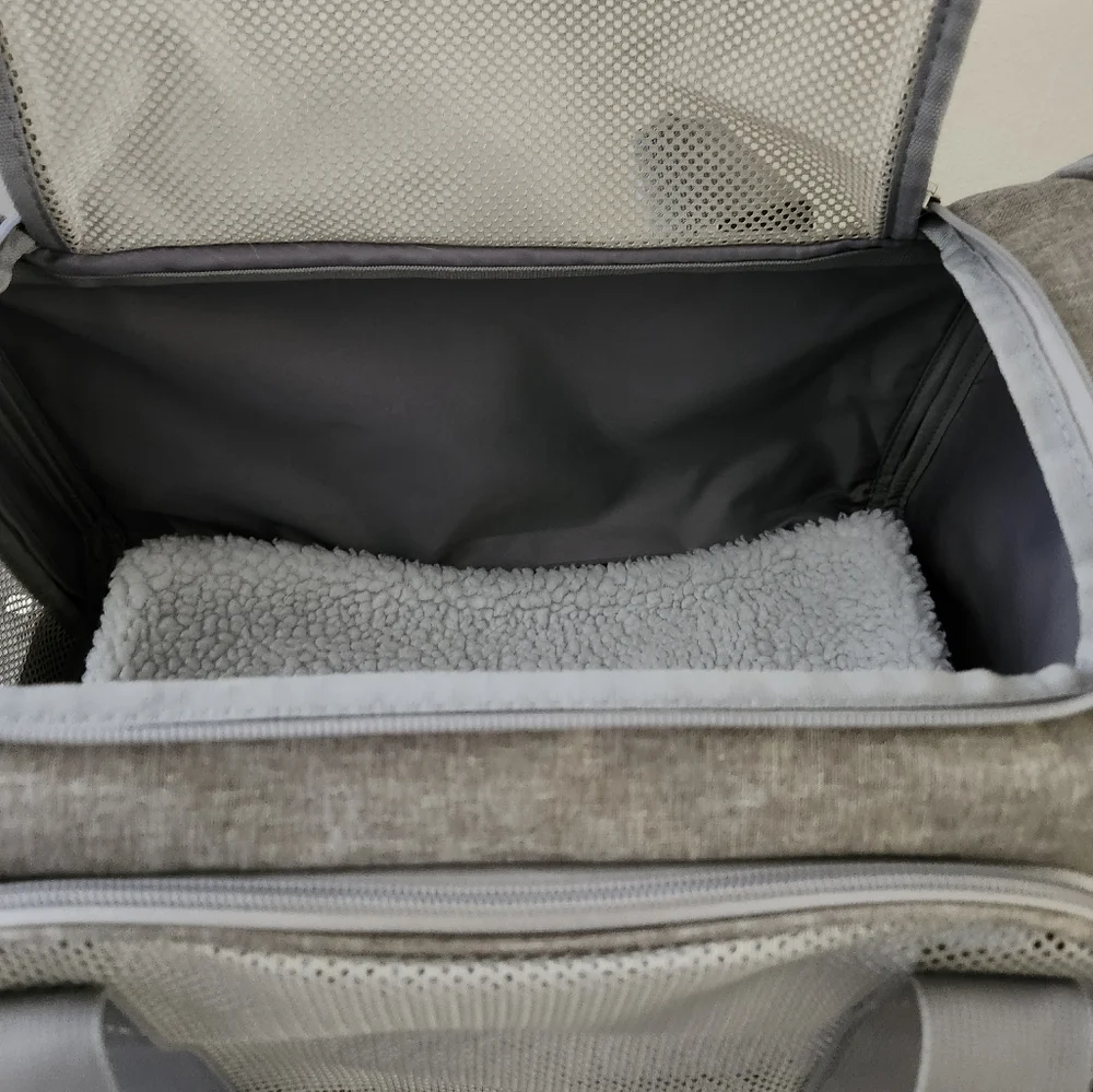 Collapsible Pet Carrier w/ Adjustable Strap Color:Gray